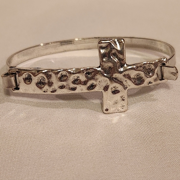 Jewelry - Silver Textured Cross Bracelet
